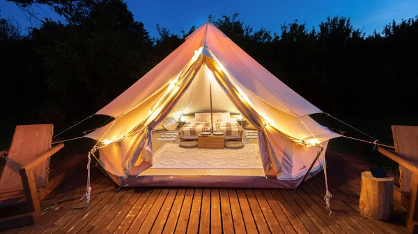 Tent Interior Exterior Lamps Wooden Chairs Glamping Forest Night — Fotografia de Stock