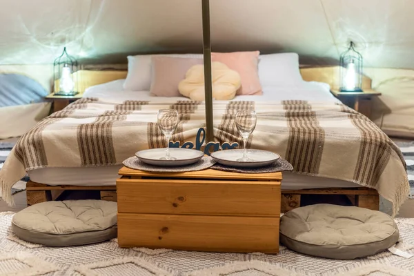 Tent Interior Lamps Bed Furniture Glamping Night — Foto de Stock