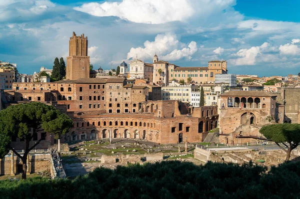 Vista Del Foro Romano Roma Italia Antiguas Excavaciones Con Edificios — Foto de Stock