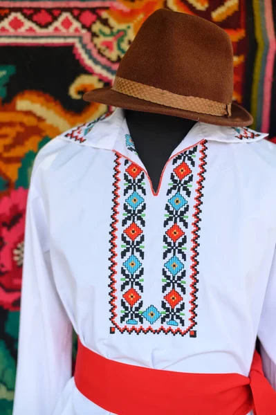 Traditional Male Moldavian Costume Mannequin Outdoor Festival — Stock Fotó