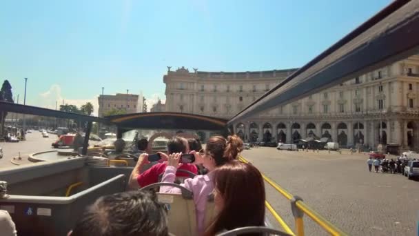 Rome Italy June 2022 Street Scape Centre City Tourist Bus — Vídeo de Stock