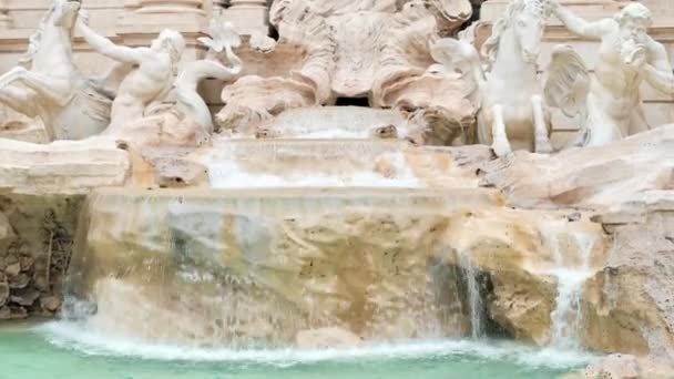 Φοντάνα Τρέβι Βρίσκεται Στο Κέντρο Της Ρώμης Ιταλία Γλυπτά Πρόσοψη — Αρχείο Βίντεο