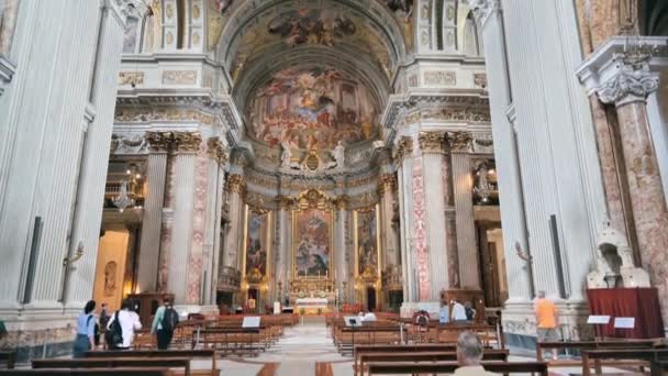 Rome Italy June 2022 Interior Church Painting Ceiling Walls Walking — Vídeos de Stock