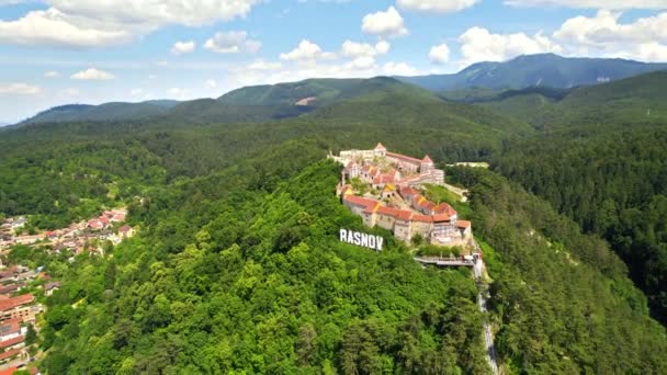 Aerial Drone View Rasnov Fortress Romania Medieval Fortress Rasnov Inscription — Stock Video