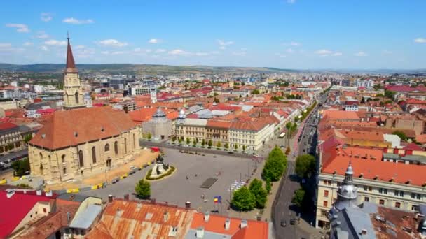 Aerial Drone View Cluj Centre Romania Cityscape Walking People Road — Vídeo de Stock
