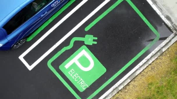 Brasov Romania July 2022 Top View Parking Place Charger Electric — 图库视频影像