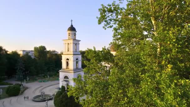 Vista Aérea Drone Centro Chisinau Pôr Sol Parque Central Catedral — Vídeo de Stock