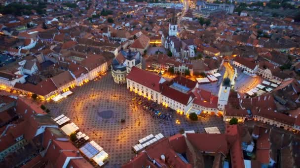 Flygdrönare Över Det Historiska Centrumet Sibiu Vid Solnedgången Rumänien Stora — Stockvideo