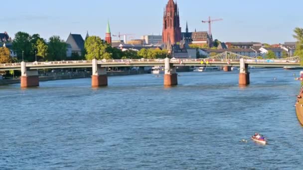 Frankfurt Deutschland September 2022 Stadtbild Der Innenstadt Main Mit Schwimmenden — Stockvideo