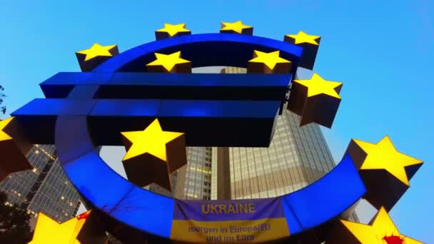 Frankfurt Alemania Septiembre 2022 Vista Cercana Euro Skulptur Con Múltiples — Vídeo de stock