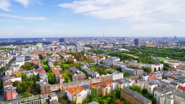 Drohnen Ansicht Von Schoneberg Berlin Deutschland Wohnviertel Mit Viel Grün — Stockvideo