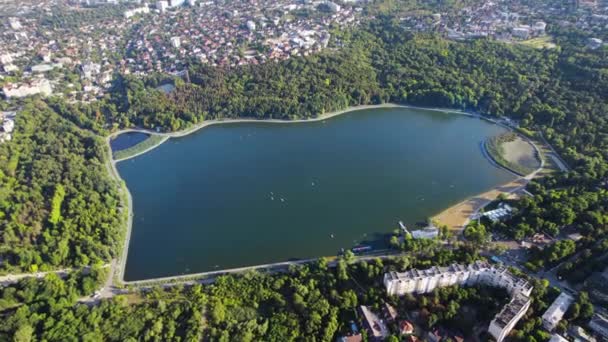 Vista Aérea Drone Chisinau Moldávia Valea Morilor Parque Com Vegetação — Vídeo de Stock