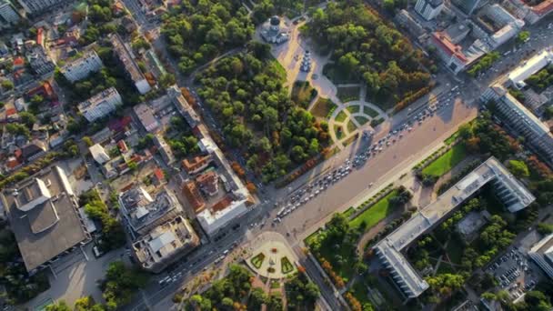 Luftaufnahme Der Innenstadt Von Chisinau Bei Sonnenaufgang Moldawien Vertikaler Blick — Stockvideo