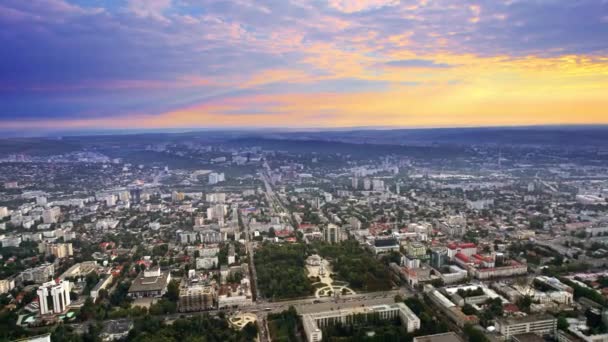 Vista Aérea Aviones Tripulados Del Centro Chisinau Amanecer Moldavia Vista — Vídeo de stock