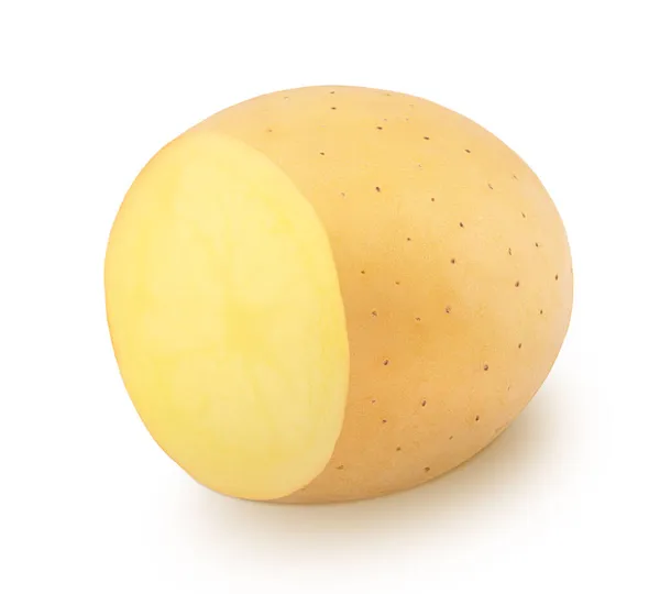 Metade da batata inteira fresca isolada num fundo branco. — Fotografia de Stock