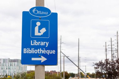 Kanada, Ottawa 'da halk kütüphanesi tabelası