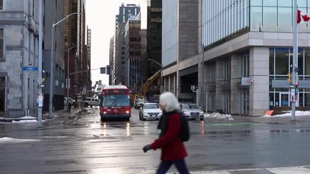 Cityscape view with skyscrapers and crossroad in downtown of Ottawa, Canada. — Stock video