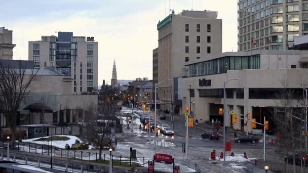 Stadtbild in der Innenstadt von Ottawa in Kanada. — Stockvideo