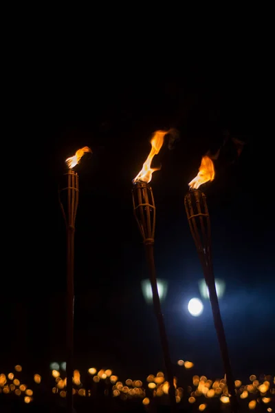 Праздничная Процессия Честь Дня Лакплезы Зажжённые Факелы — стоковое фото