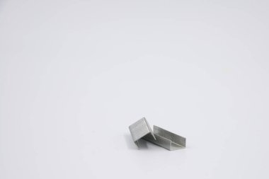 Beyaz arka planda izole edilmiş zımbalar. Nesne