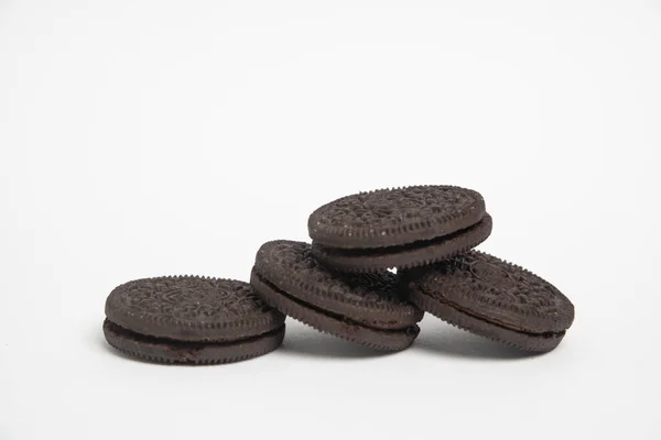 Biscoitos Chocolate Escuro Macio Fundo Branco — Fotografia de Stock