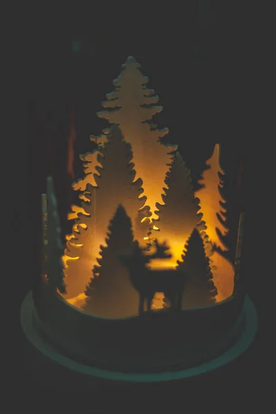 Weihnachtsdeko Kerzenständer Mit Weihnachtsbaum Und Rentieren — Stockfoto