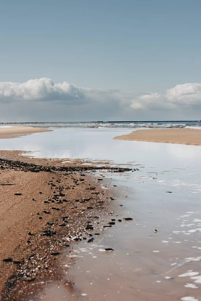 Spiaggia Mare Con Sabbia Bianca Acqua Blu Prima Della Tempesta — Foto Stock