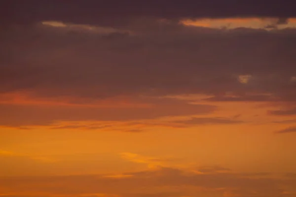 Feurig Orangefarbener Abendhimmel Schöner Himmel — Stockfoto