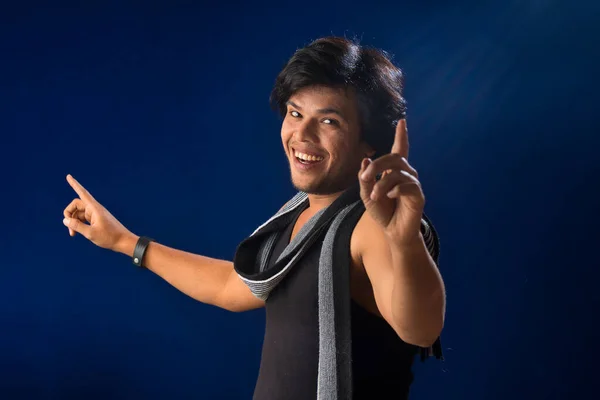 Portrait Young Man Posing Showing His Muscular Body Concept Healthy — Stok fotoğraf