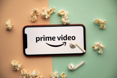 Tula, Rusya - 07 Eylül 2021: iPhone ekranında Prime Video logosu