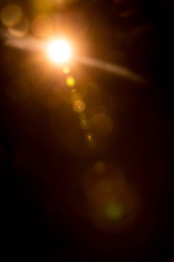 Siyahta soyut Doğal Güneş parlaması