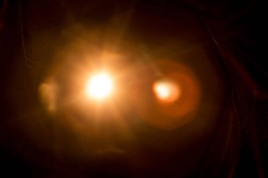 Siyahta soyut Doğal Güneş parlaması