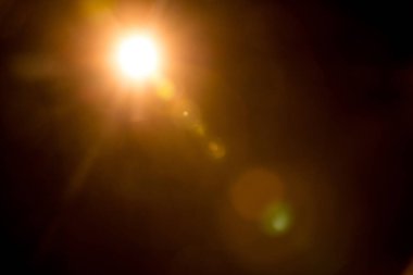 Siyahta soyut Doğal Güneş parlaması