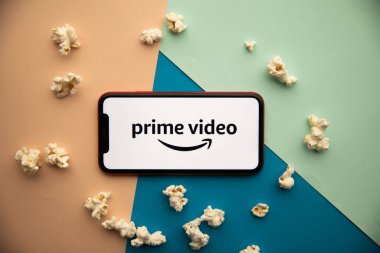 Tula, Rusya - 07 Eylül 2021: iPhone ekranında Prime Video logosu