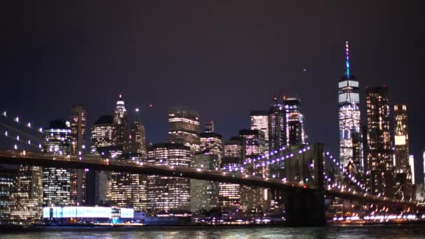 Downtown Manhattan Night Brooklyn Bridge Illuminated — Stock video