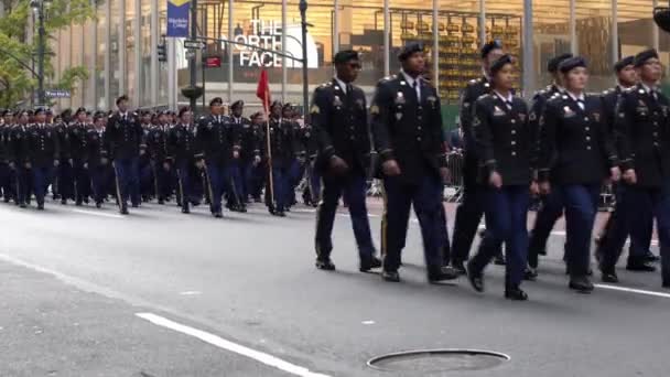 Manhattan New York Usa November 2019 Veterans Day Parade Militaire — Stockvideo