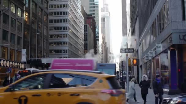 Manhattan New York États Unis Novembre 2019 Route Achalandée Avec — Video