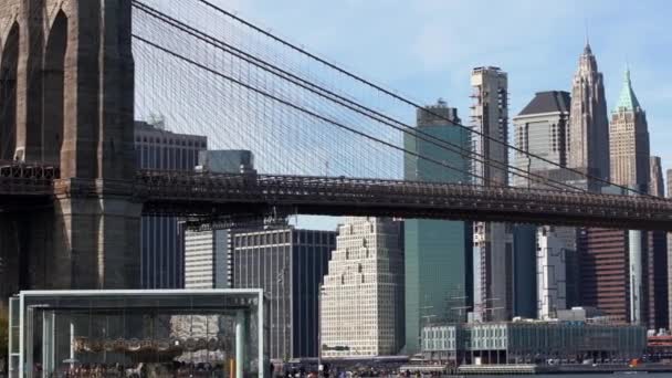 美国纽约州曼哈顿 10月26日 2019年 布鲁克林大桥 以曼哈顿为背景 纽约市中心的摩天大楼 — 图库视频影像