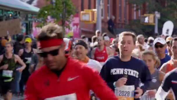 Brooklyn New York Usa November 2019 Marathon Athletes Running Brooklyn — Stock Video