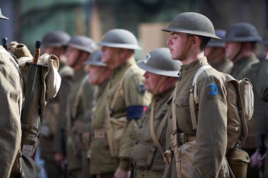 Manhattan, New York, ABD - 11 Kasım. 2019: NYC gazileri onurlandırdı. 1. Dünya Savaşı Üniformalı askerleri