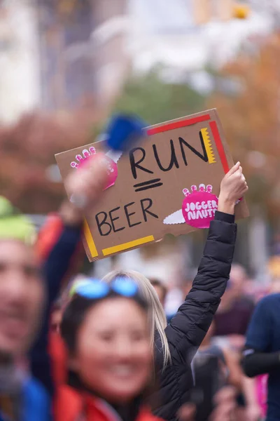 Manhattan New York Usa November 2019 Sign Run Equals Beer — Stock Photo, Image