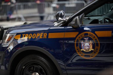 Manhattan, New York, ABD - 11 Kasım. 2019: New York Eyalet Polis Aracı. 