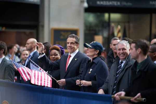 Manhattan Nova York Eua Novembro 2019 Governador Andrew Cuomo Segurando Imagens Royalty-Free