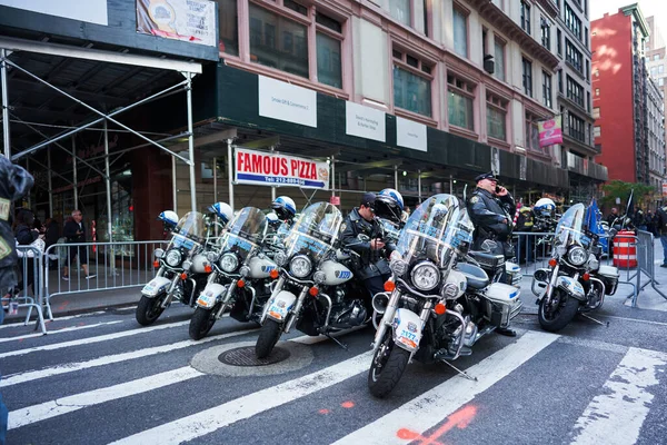 Manhattan Estados Unidos Noviembre 2021 Nypd Motos Estacionadas Ciudad Nueva —  Fotos de Stock