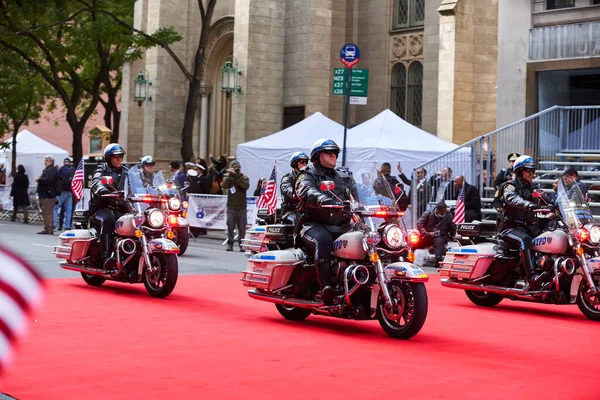 Manhattan Estados Unidos Noviembre 2021 Policía Nueva York Moto Desfile —  Fotos de Stock