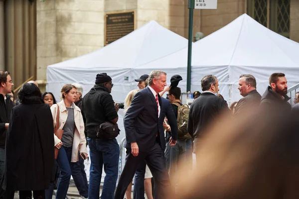 Manhattan Usa Listopad 2021 Burmistrz Bill Blasio Przybywa Paradę Weteranów — Zdjęcie stockowe