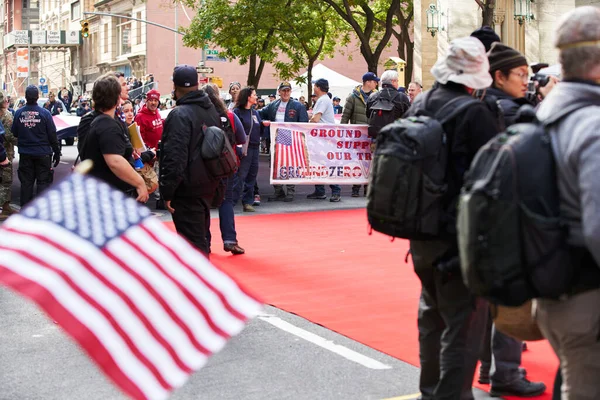 Manhattan Usa Listopad 2021 Parada Dnia Weteranów Nowym Jorku Flaga — Zdjęcie stockowe