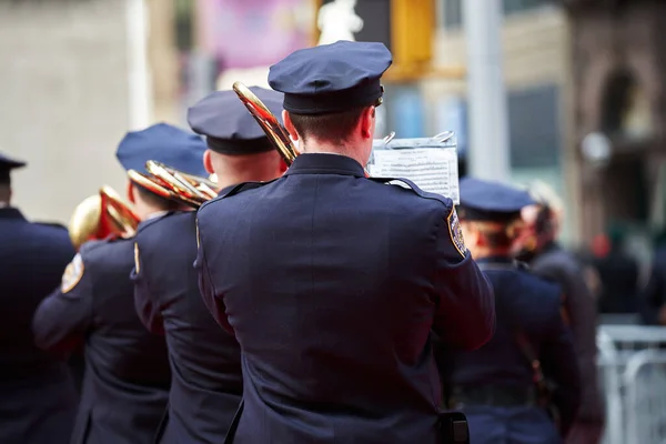 美国曼哈顿 11号2021年11月 纽约警察乐队在纽约退伍军人日游行 Veterans Day Parade 上演奏音乐 警察乐队 — 图库照片