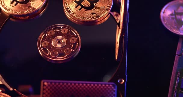 Blokkoláslánc Technológia Koncepció Pénzügyi Kriptográfiai Adatok Tárolása Koncepció Bitcoin Érmék — Stock videók