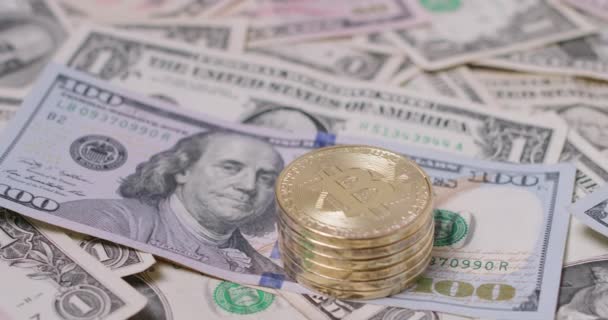 Bitcoin Auf Mehreren Dollar Banknoten 100 Scheinen Kryptowährungshandel Den Usa — Stockvideo